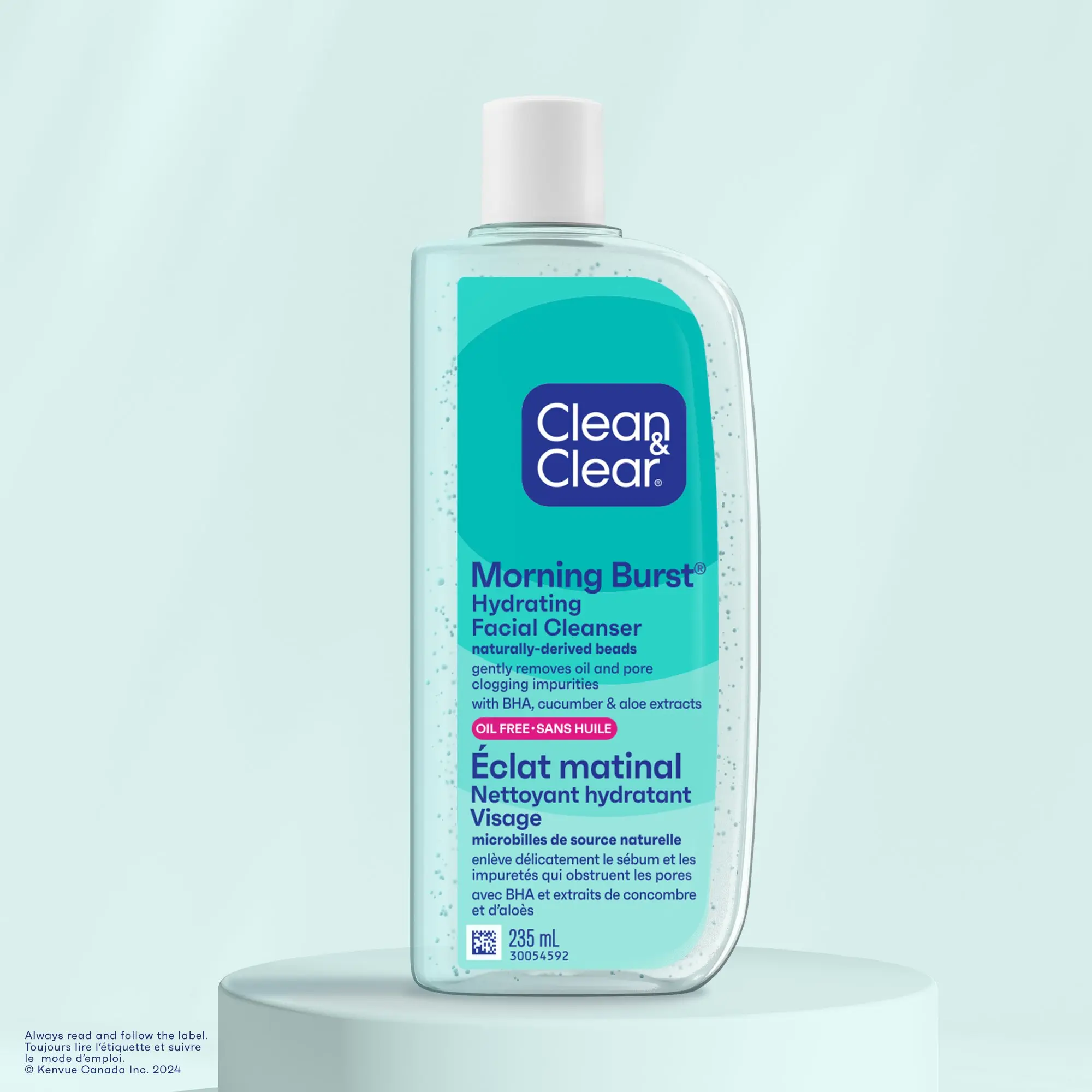 Vue de face de la bouteille de nettoyant facial sans huile Clean & Clear® Morning Burst, 235 ml