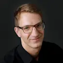 Headshot of Florian Nelsen