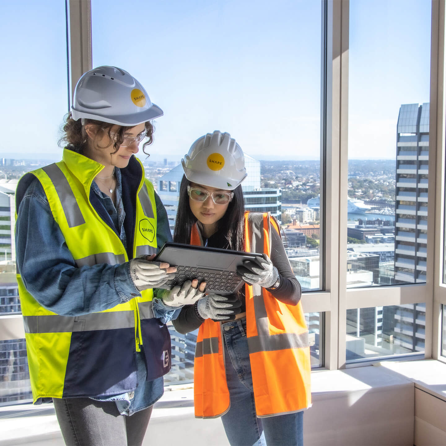 Shape contractors using a tablet
