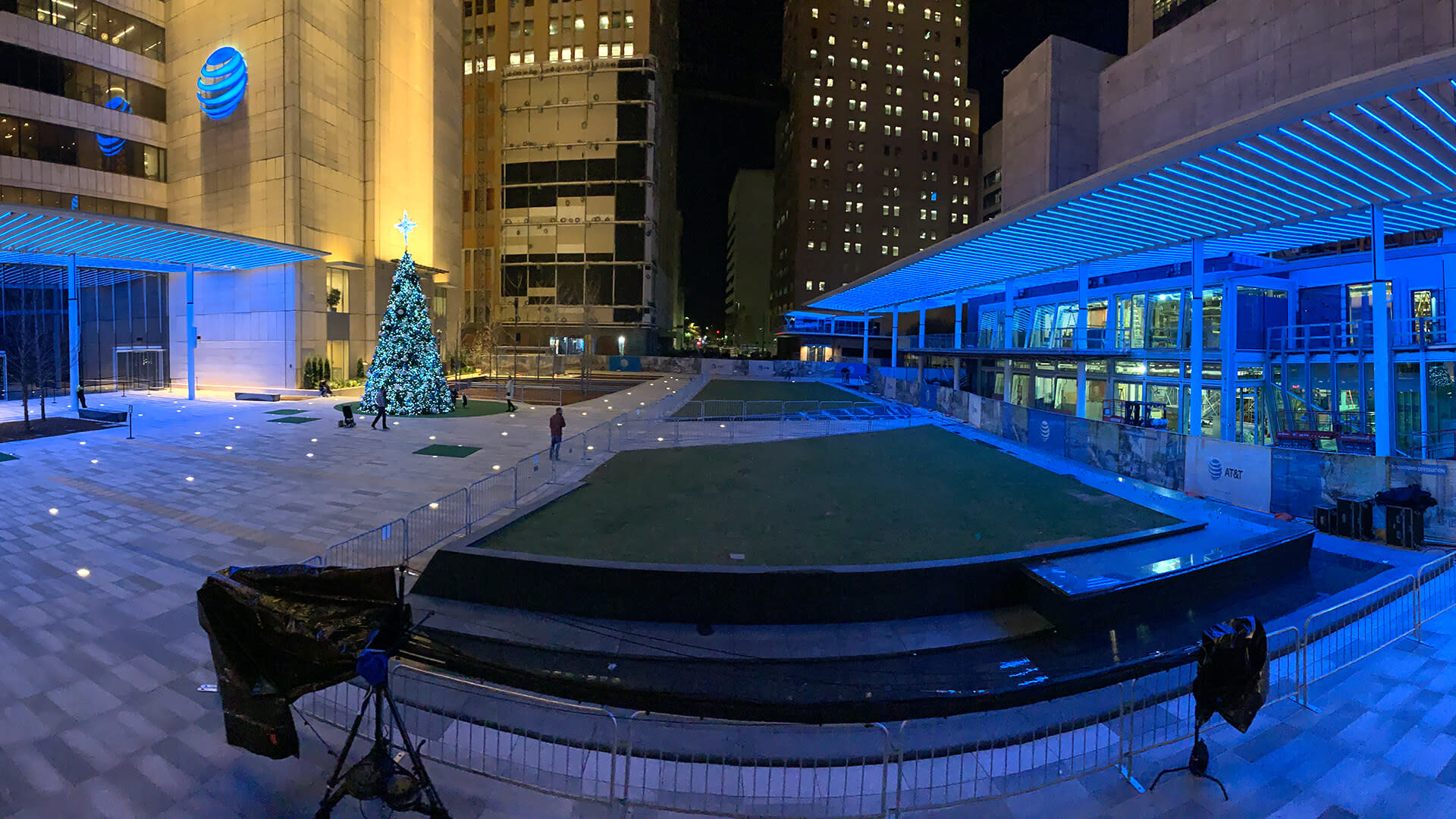  at&t building's plaza