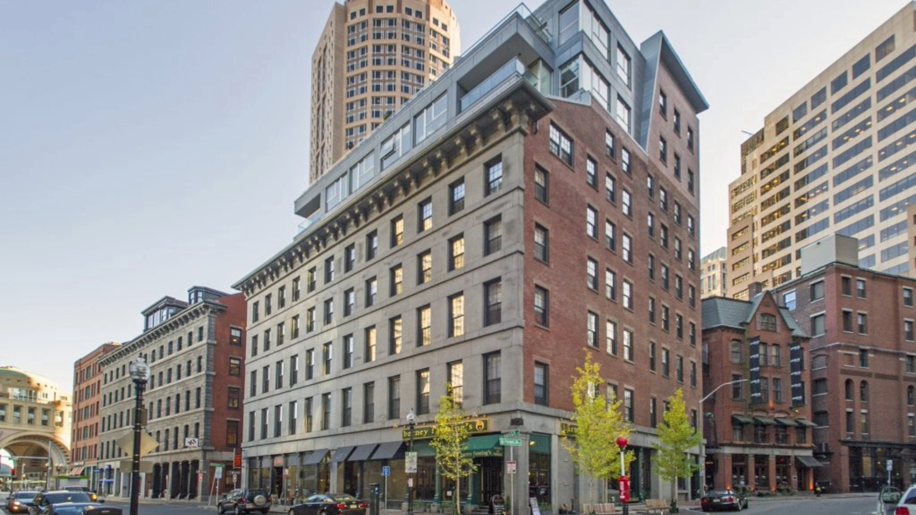 A 5 story brick building