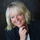 Kristi McCarty's headshot