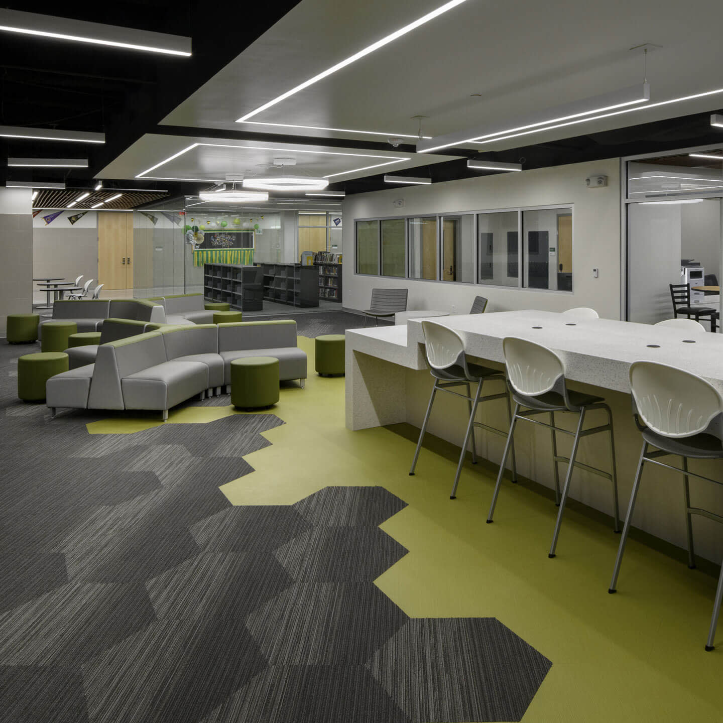 2109994_CAN_CST_REEDERConstruction_Hero_1440x1440