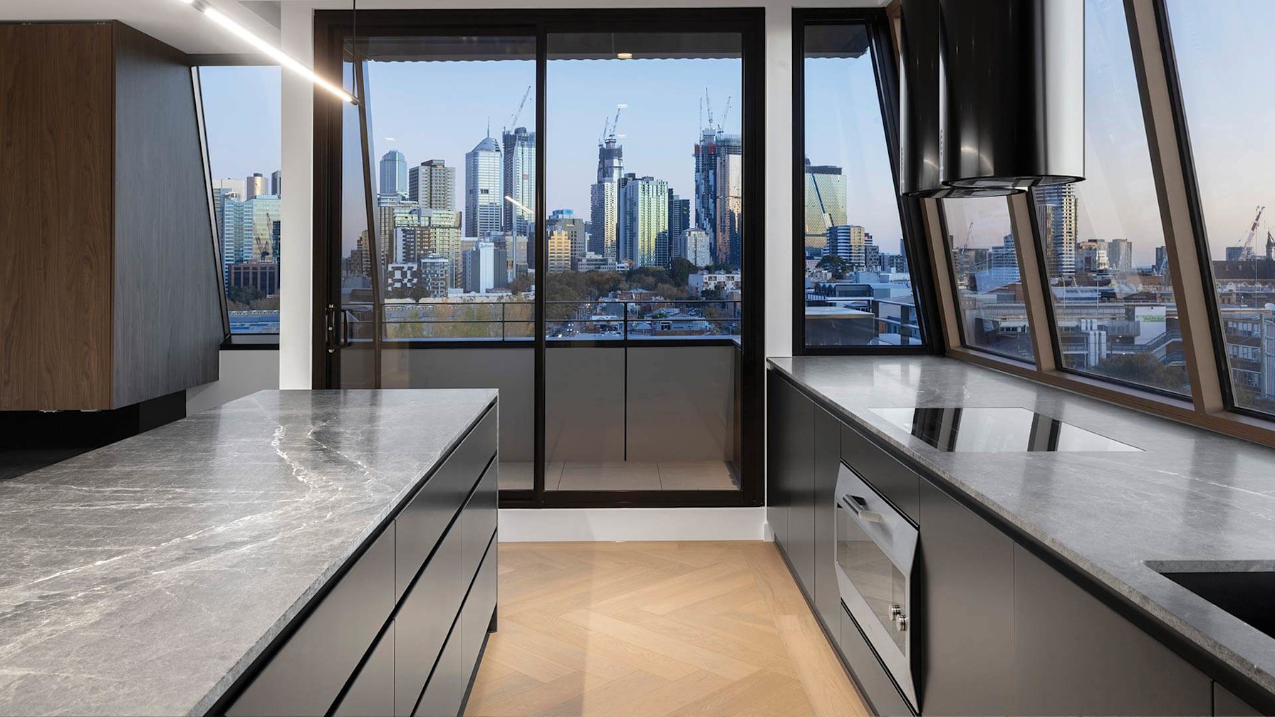 Minimal kitchen with a view of the city