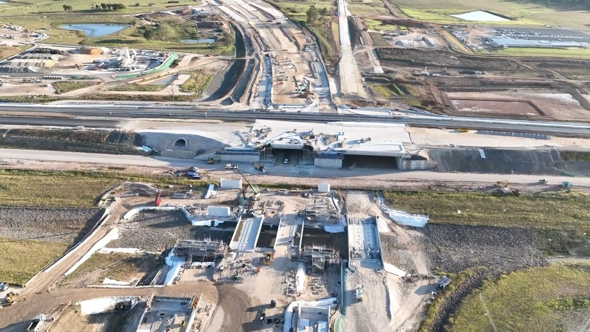 Aerial image of Western Sydney International Airport under construction