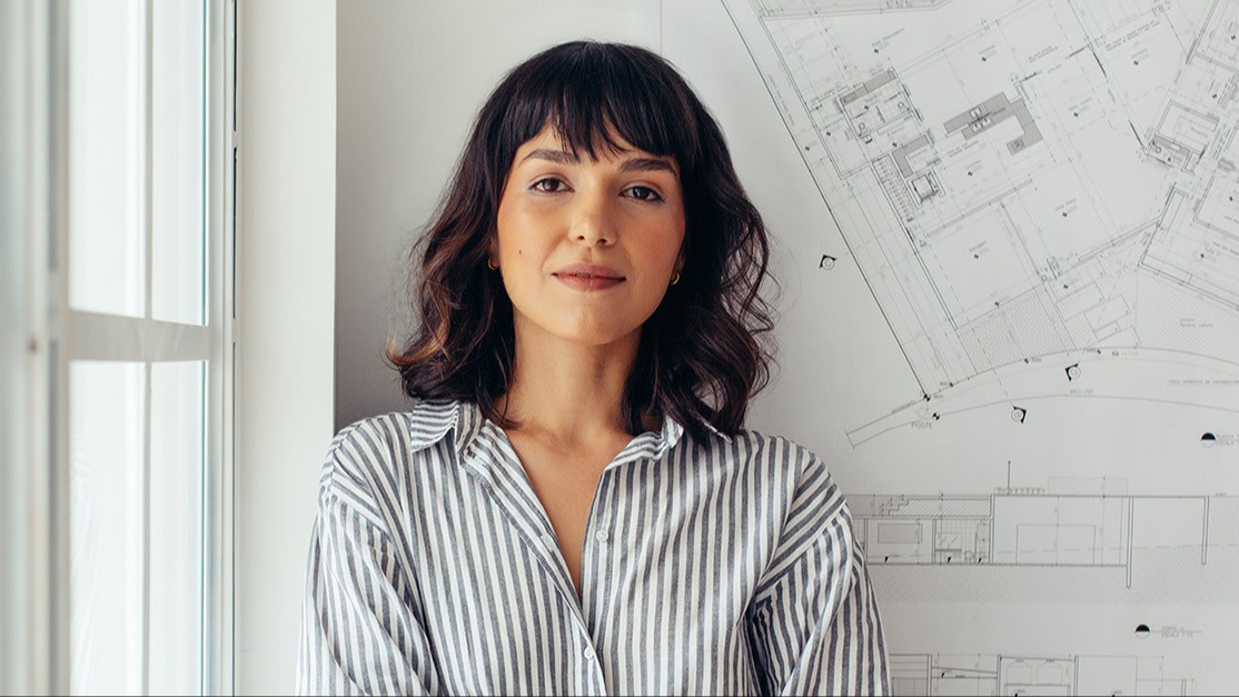 An architect resting in a wall