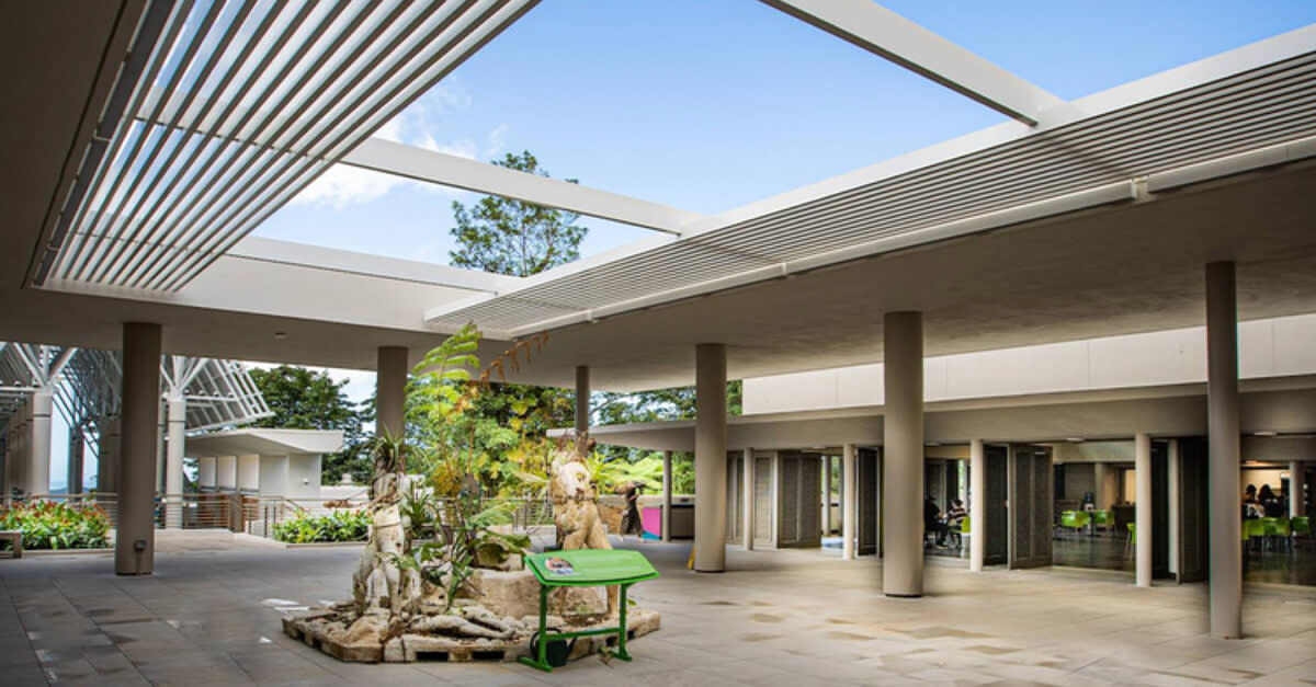 Interior open roof area in "El centro de visitantes El Portal" del Bosque Nacional El Yunque de Puerto Rico