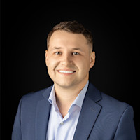 Josh Elliot Headshot