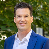 Headshot of Aaron Geiger