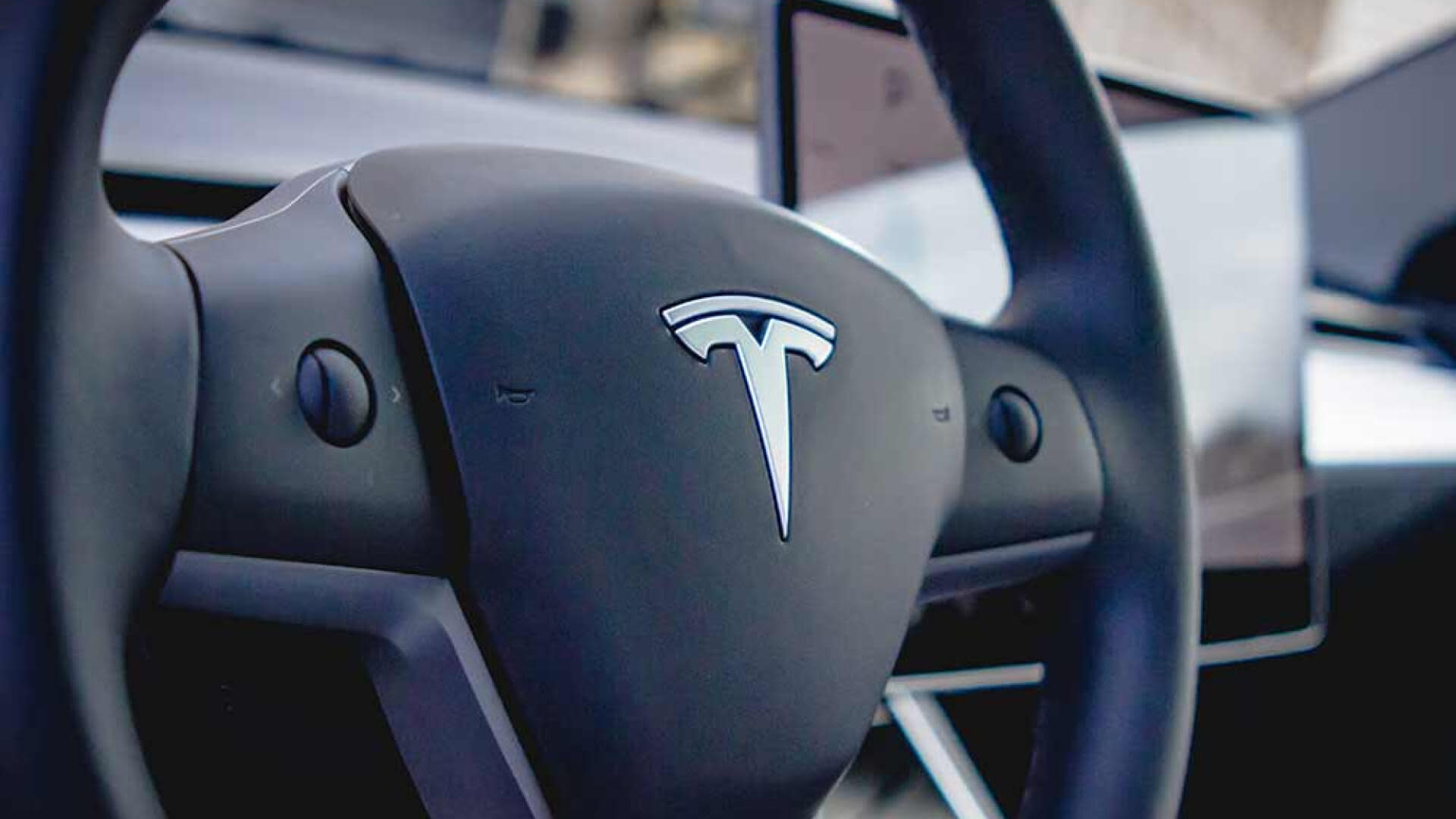 Tesla's steering wheel