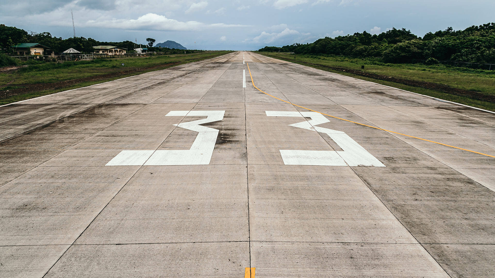 Airplane roadway