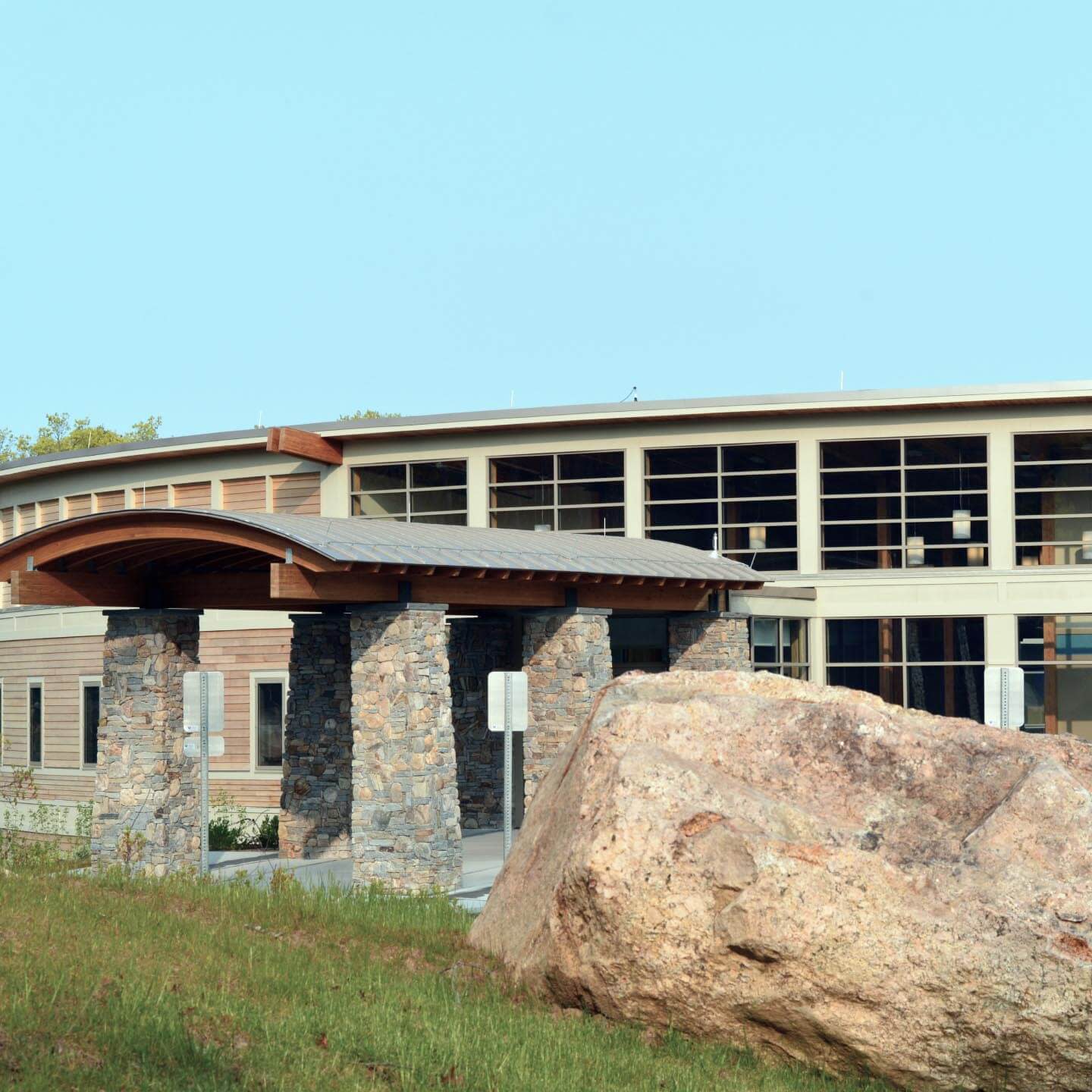 DFPray_hero_US_2560x1440