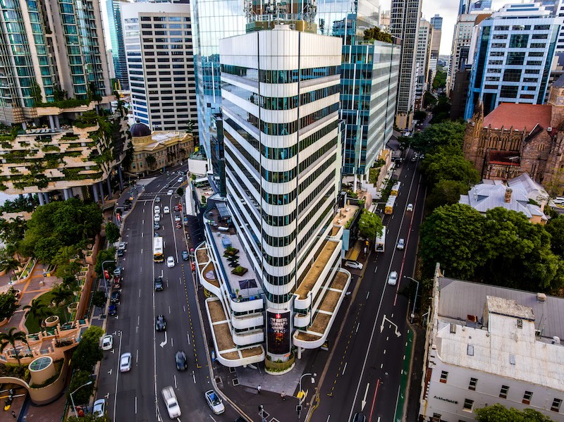 500 queen street The 14-storey tower comprises 6883sq m of office space and 134sq m of retail, delivering a total net lettable area of 7024sq m.