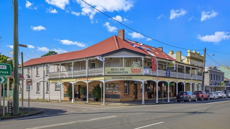 Regional Pubs MID Singledton's Caledonia Hotel