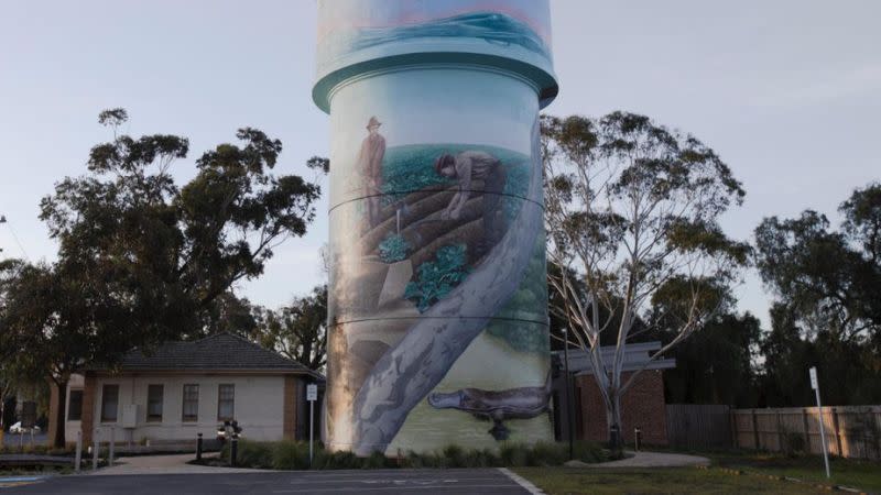 A mural was painted on the water tower by artist Hayden Dewar in 2020.