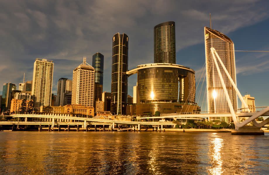 Star's Queen's Wharf complex that it has tried to sell its 50 per cent stake in to Chow Tai Fook Enterprises and Far East Consortium.