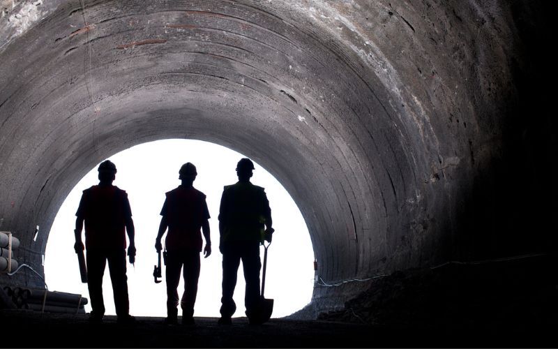 Workers in a tunnel.  Industrial, infrastructure and transport projects will make up around 60 per cent of total project values over the next 12 months.