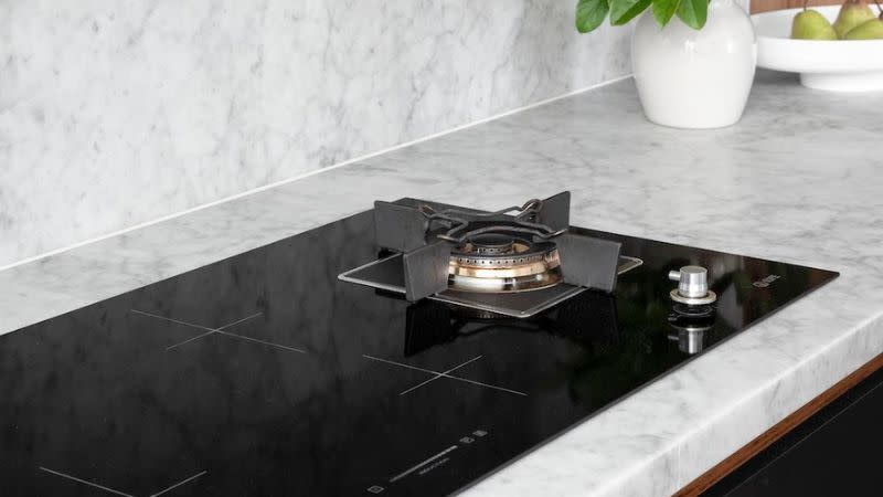 ILVE induction cook top.