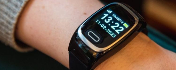 YourStride Alarm Watch for the elderly.width-800