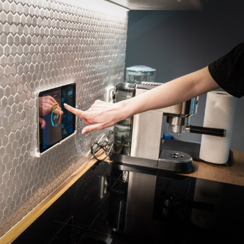 smart home devices for elderly 1.width-800