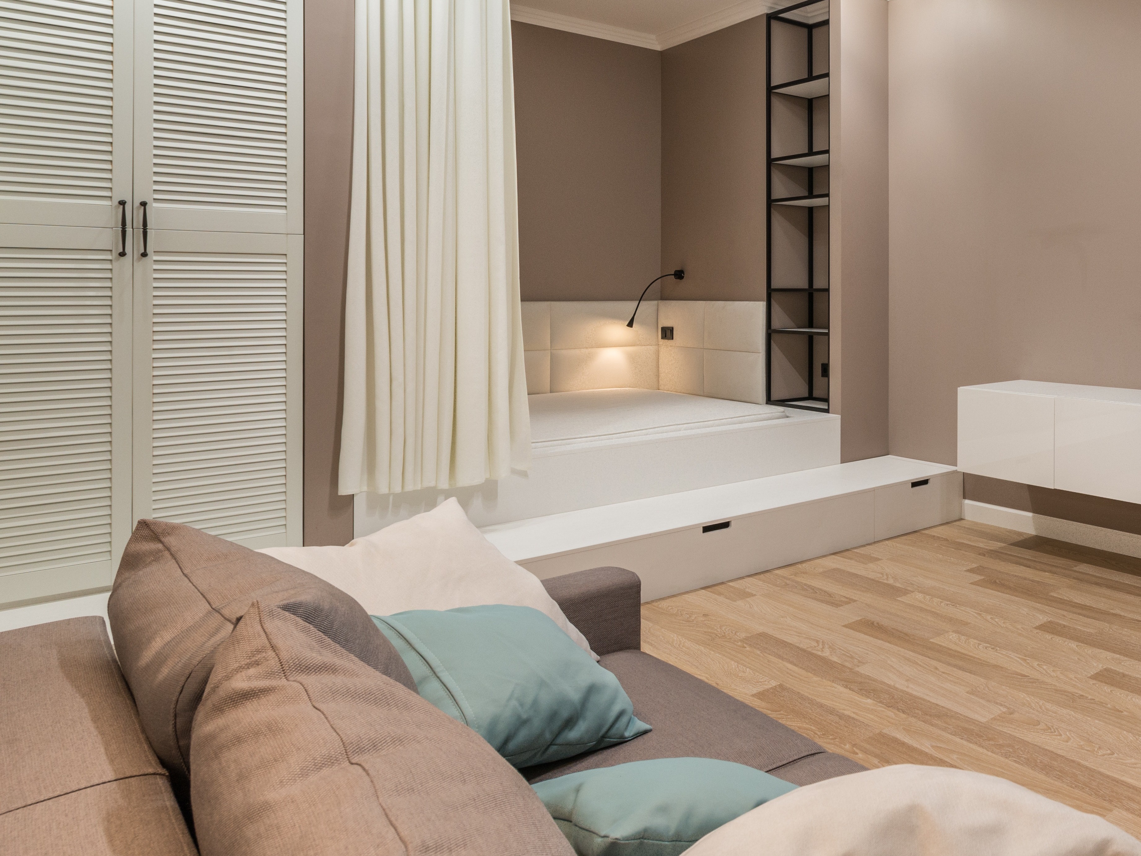 Wohn- & Schlafzimmer in einem Raum einrichten
