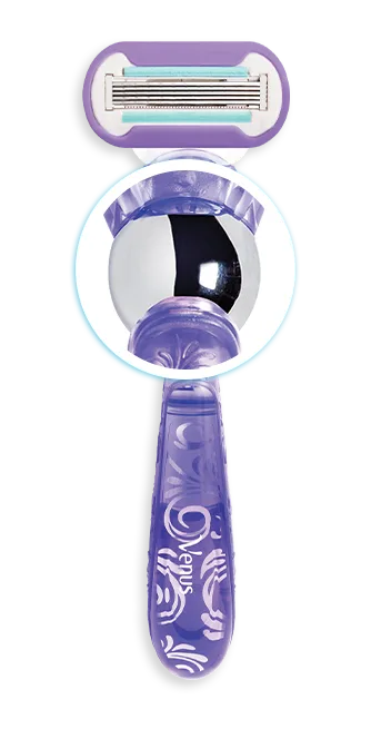 First and only razor with Flexi Ball: twists and turns in 4 directions to reach tricky spots