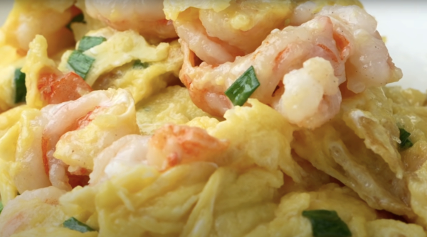 cantonese scrambled eggs & shrimp