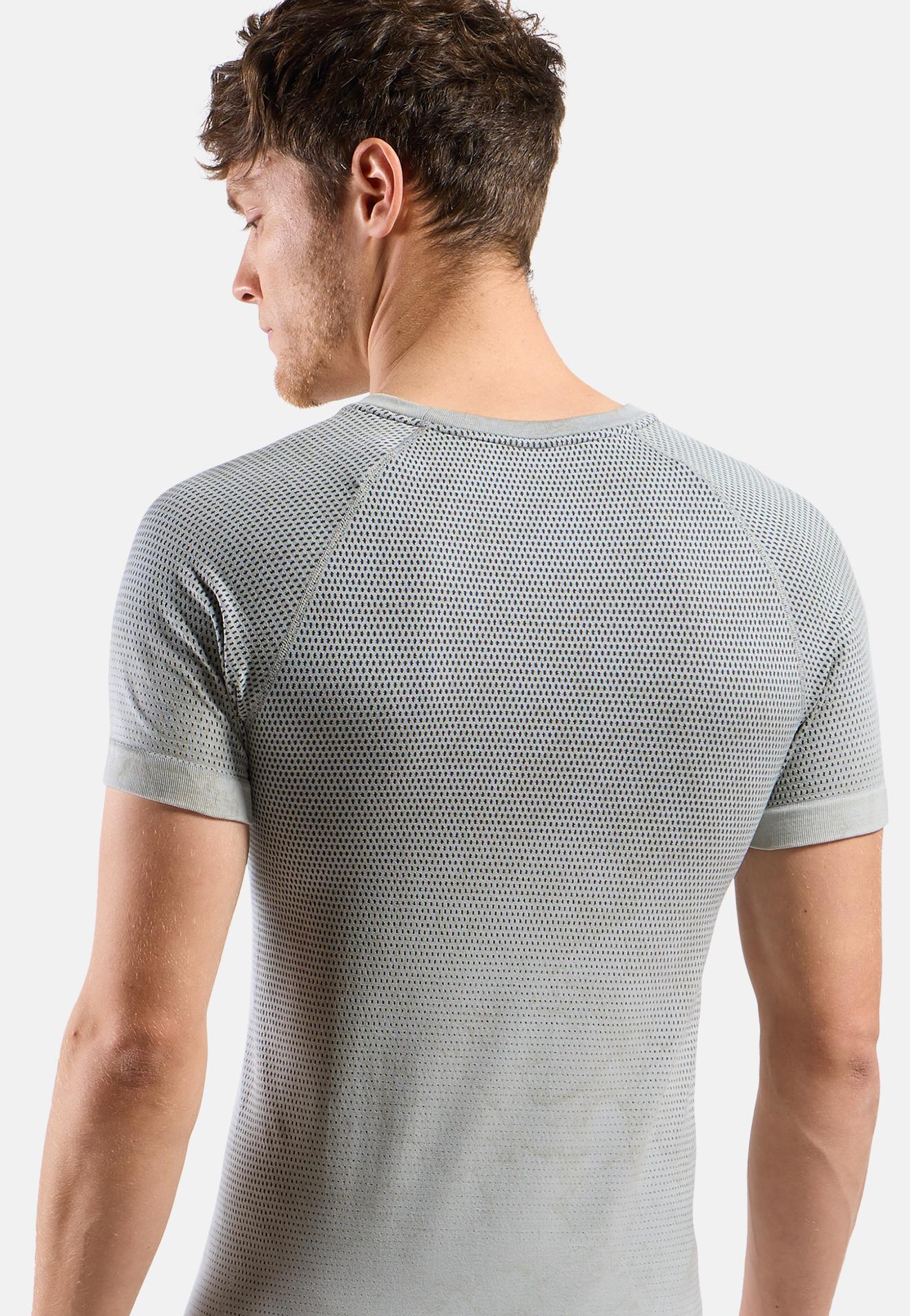 Seamless Design  T-shirt