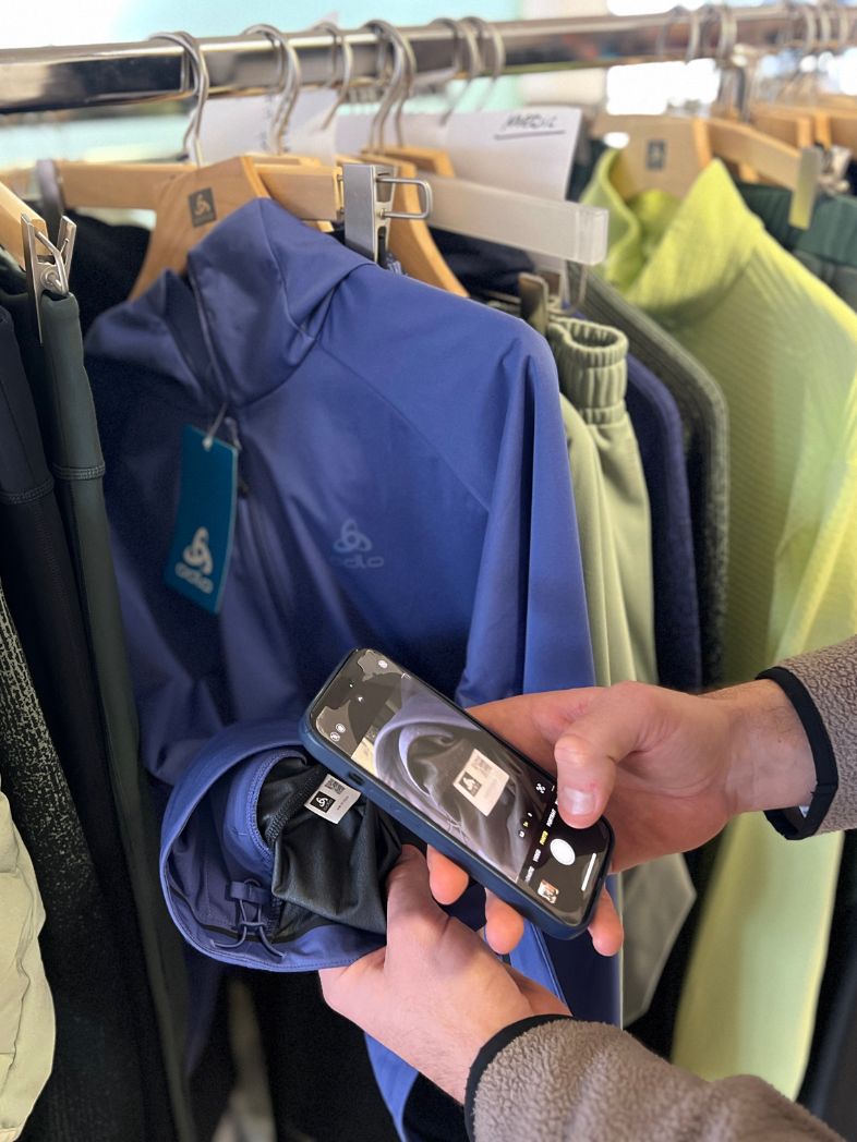 Half width tout Digital Product Passports QR Code 