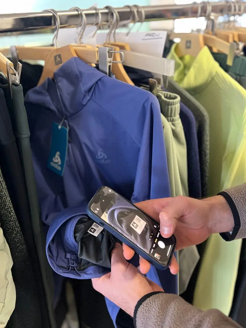 Half width tout Digital Product Passports QR Code