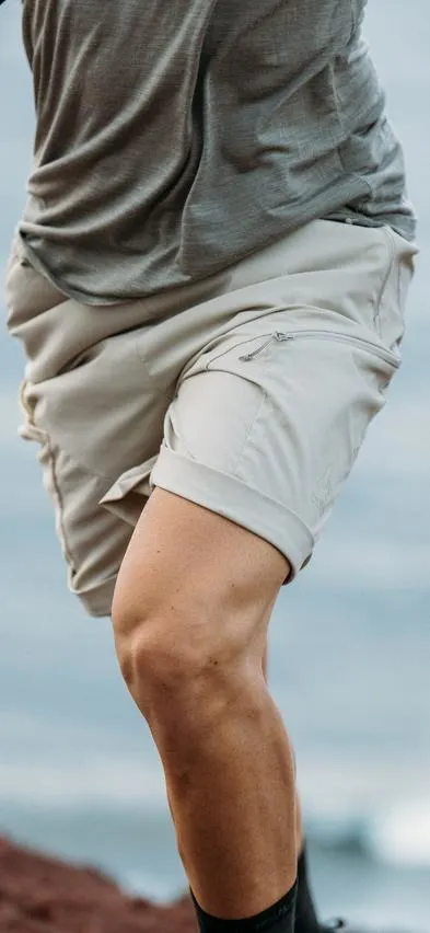 The Essentials cargo baggies men