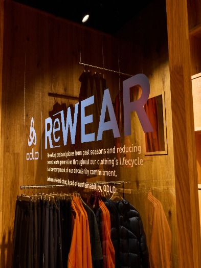 Half witdh tout grid image for our sustainability journey ReWEAR