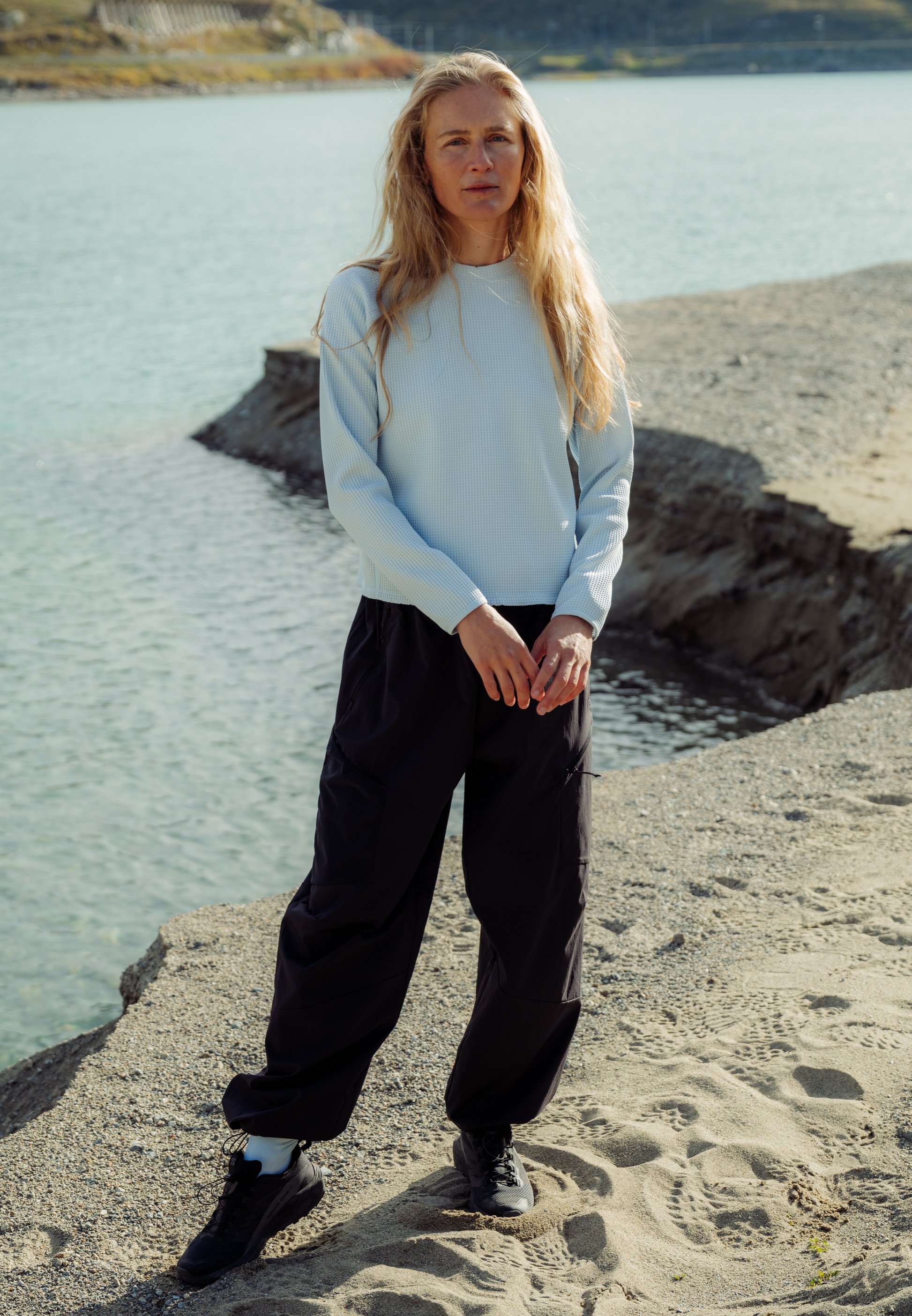 Shoppable Portrait Autumn Hiking Mid Layer D