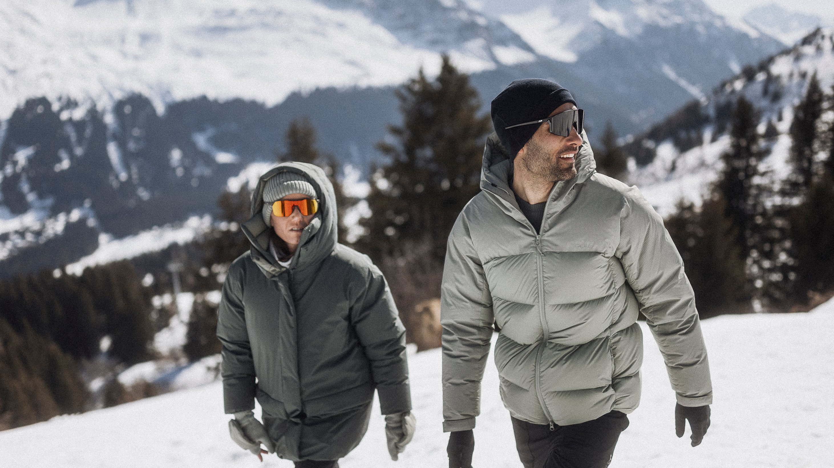 Shoppable landscape -The Ascent down hooded jacket - D