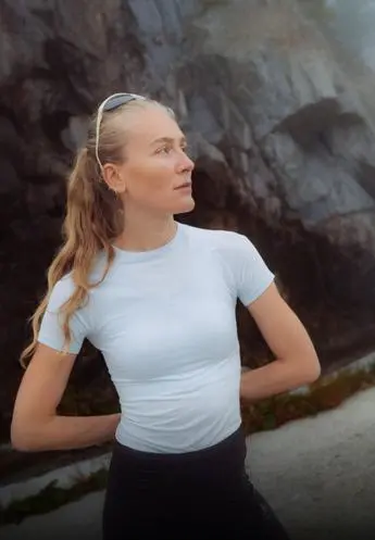 base-layer-plp-cross-sell-performance-bl-women-ss26