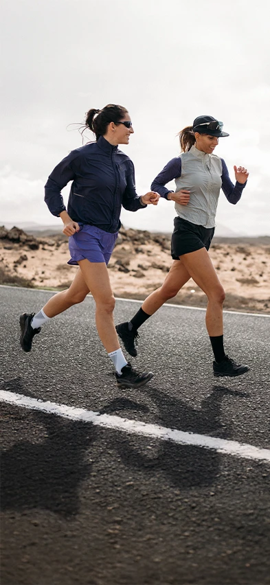 Women running with Odlo Zeroweight running outfits