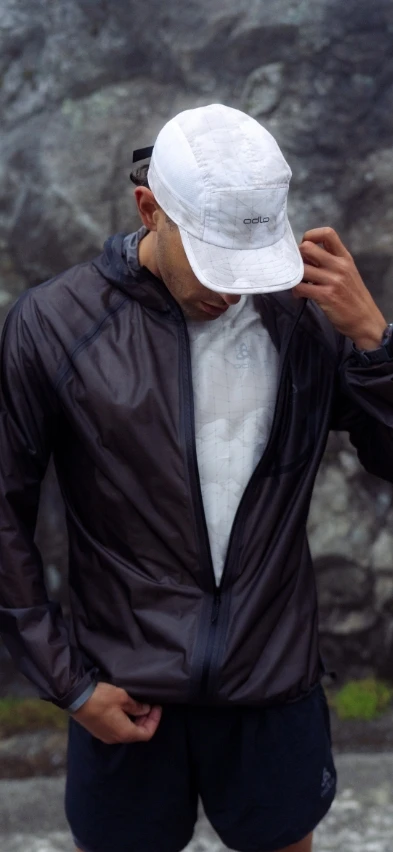 764010 Performance light cap