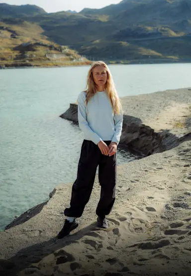 SS26 Hero Mid Layer Guide Teaser image women in cubic 