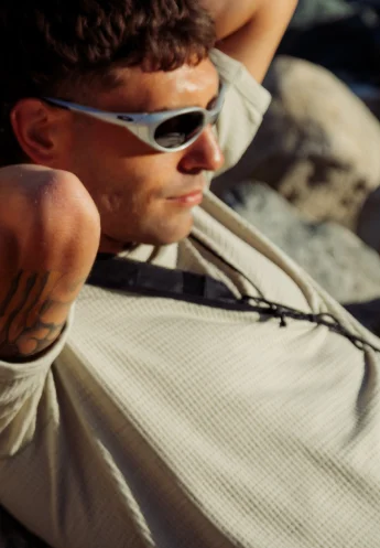 Provides you with: Fast Drying- feature-The Cubic Merino short-sleeve crew neck t-shirt