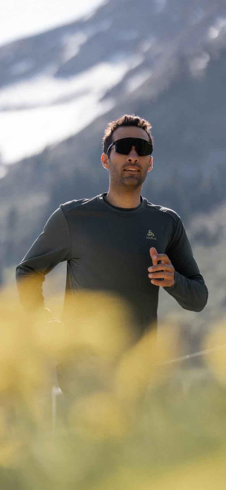 Essentials Thermal crewneck running mid layer-FW25