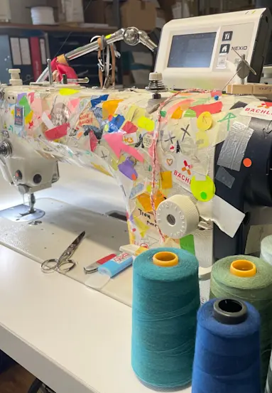 sewing machine and sewing threads