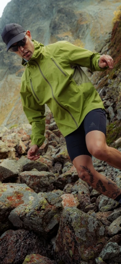 315682 The X-Alp Pro 2.5L waterproof jacket men