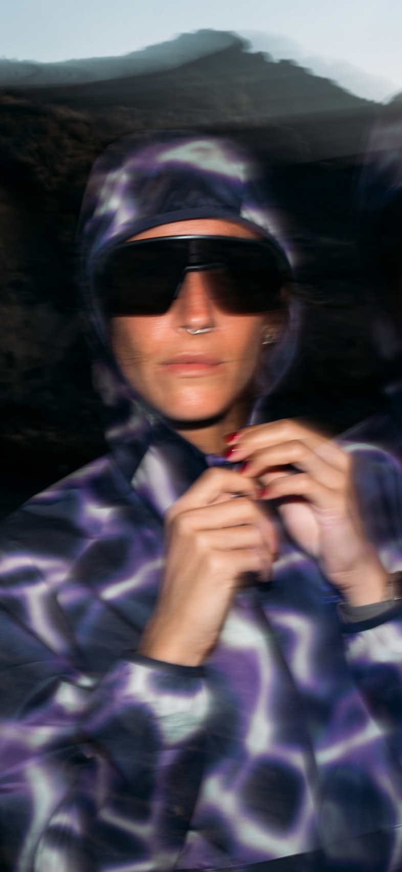 The Zeroweight print hooded running anorak women