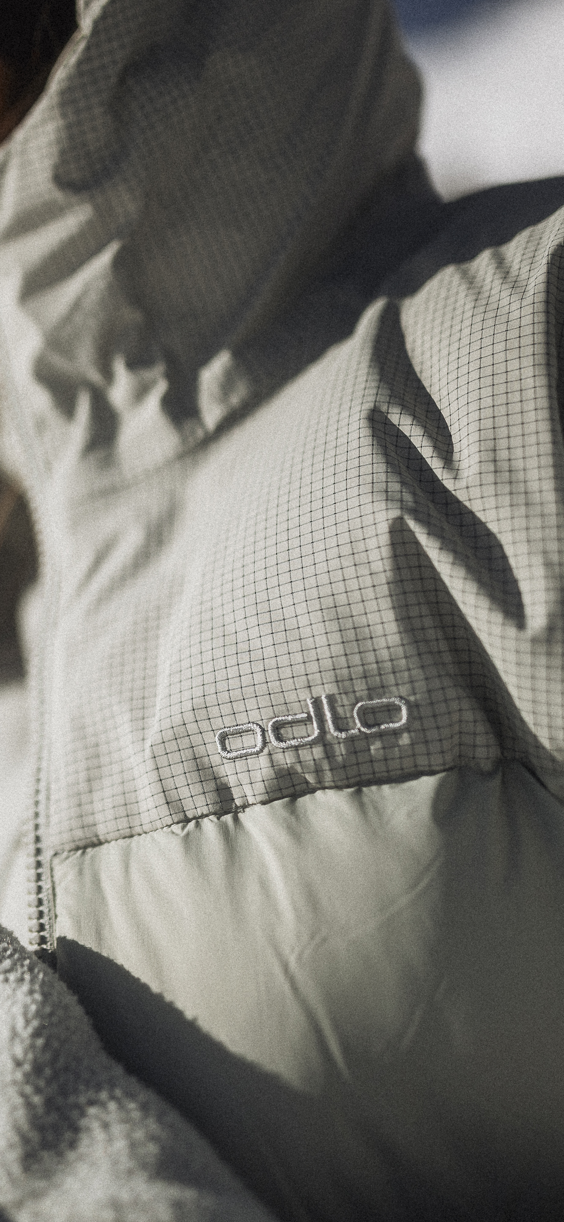 FW25- Ascent down hooded jacket