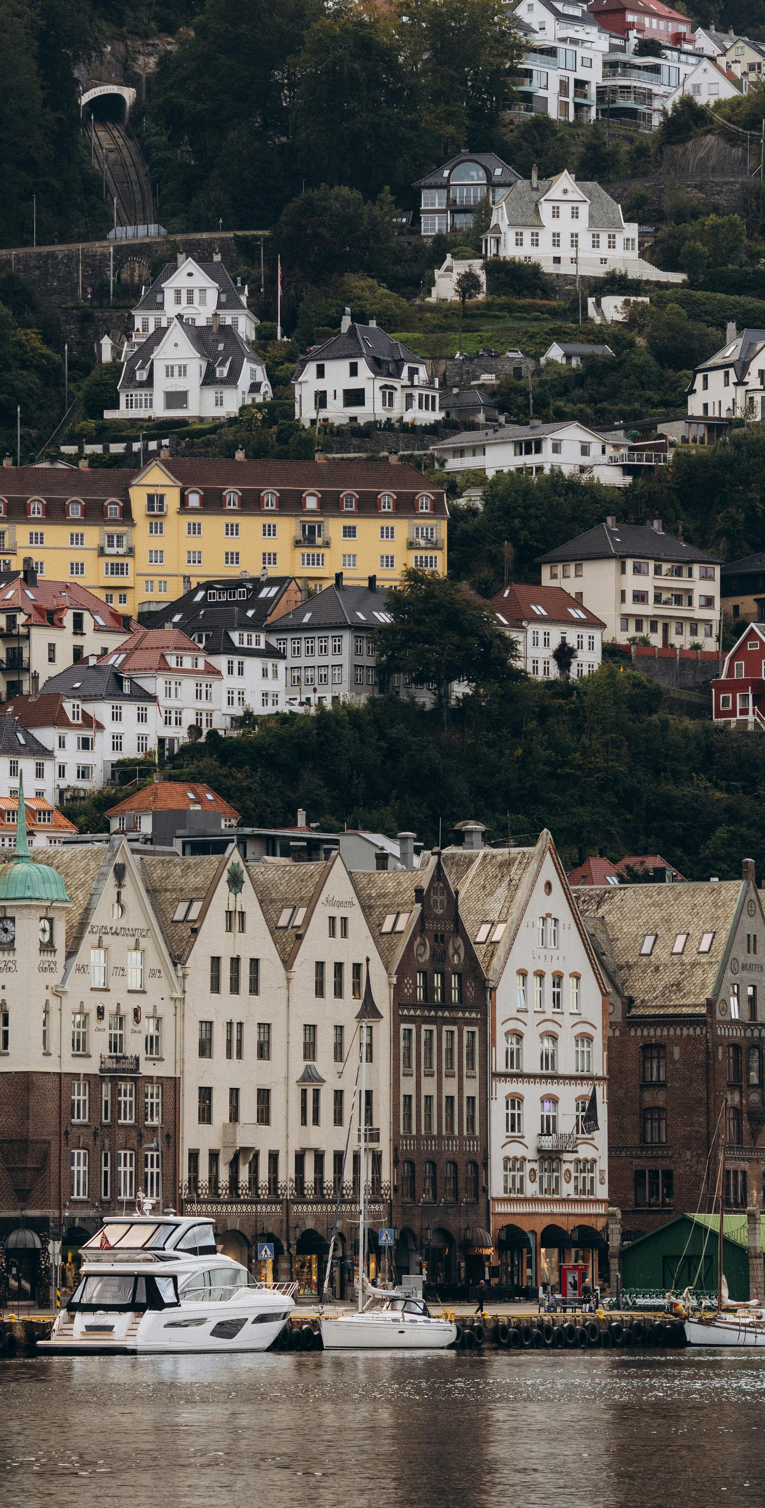 FW25 hero banner Bergen newsroom Odlo Strengthens Norwegian Retail 