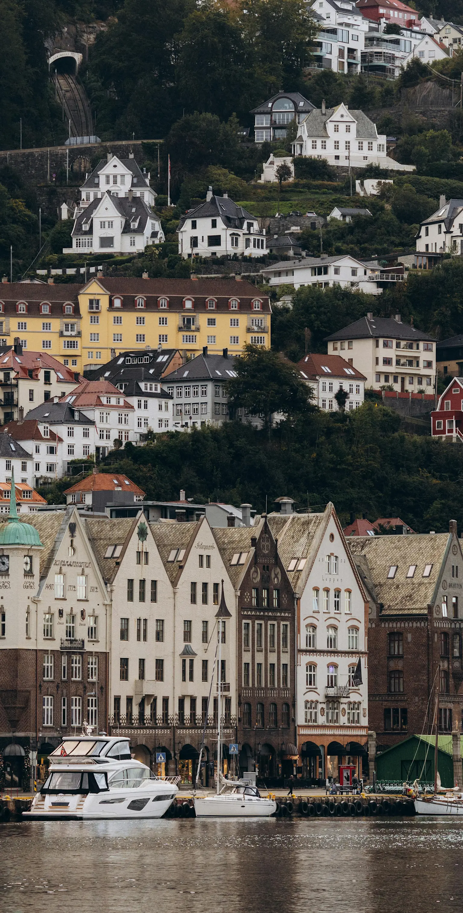 FW25 hero banner Bergen newsroom Odlo Strengthens Norwegian Retail 