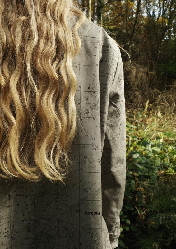 SS26 Shifting Elements CLP Portrait Shopable 9 reversable longsleeve shirt women