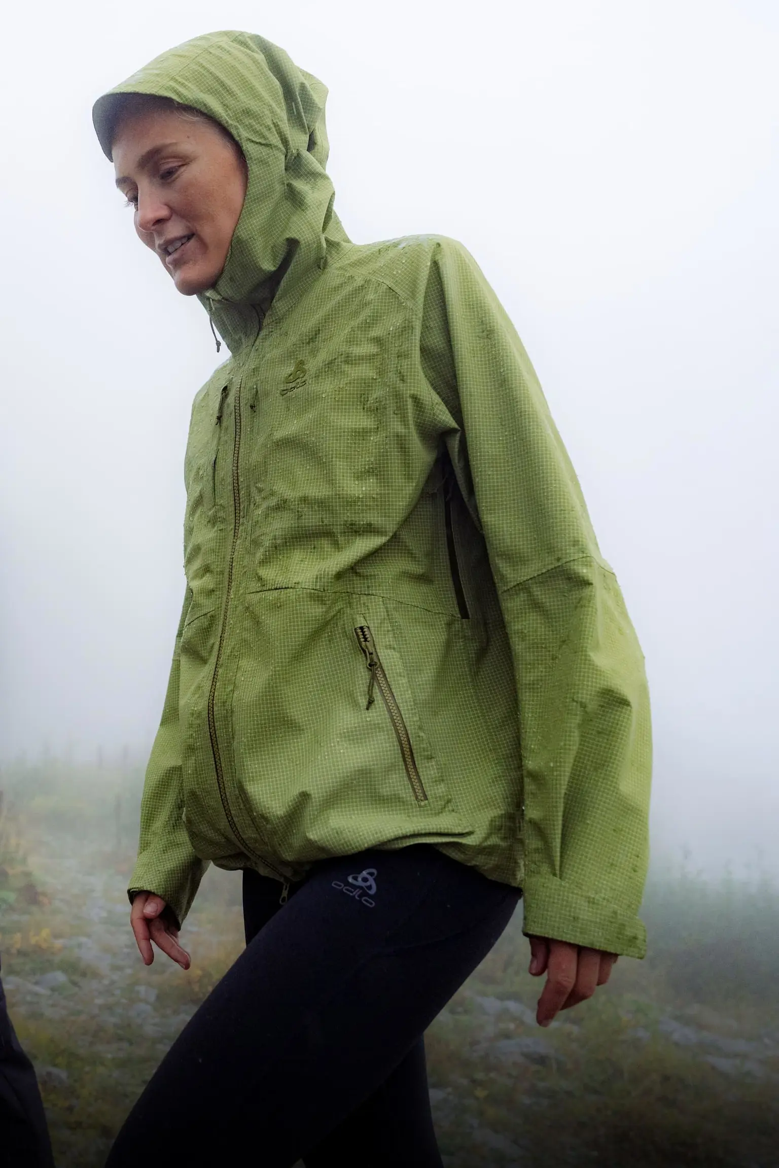 SS26 image The Ascent 3L waterproof hardshell jacket 2.0 women cross-sell