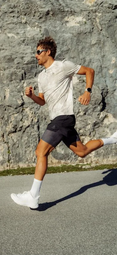 The Zeroweight 5-inch 2-in-1 hyper print running shorts