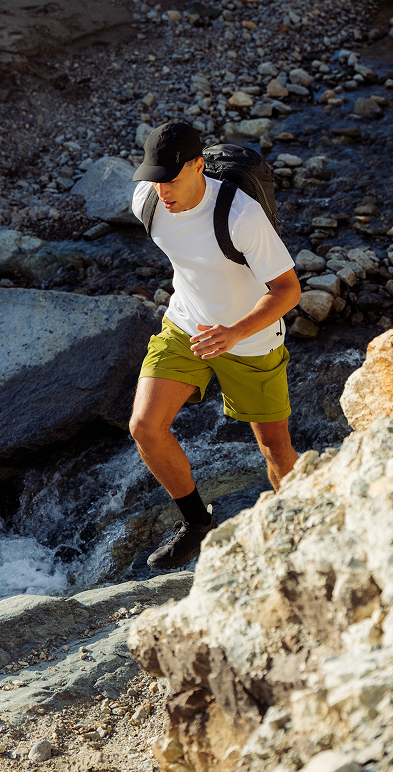 SS26 full width tout grid Active Light Base Layer men
